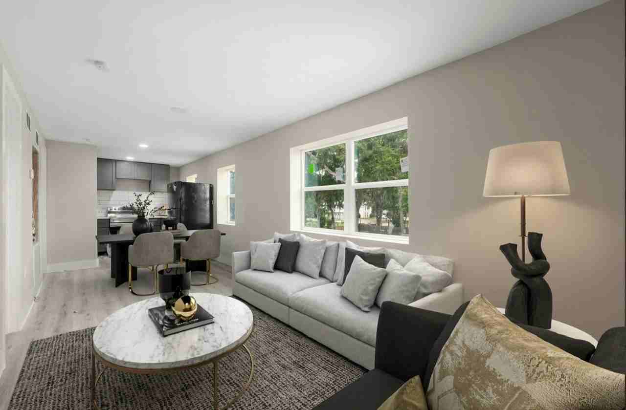 521 E Jackson St #B - Photo 4 of 20