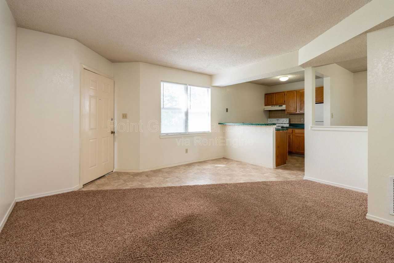 1903 E 24th Ave #B6 - Photo 3 of 17