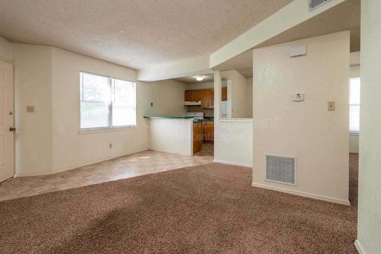 1903 E 24th Ave #B6 - Photo 4 of 17