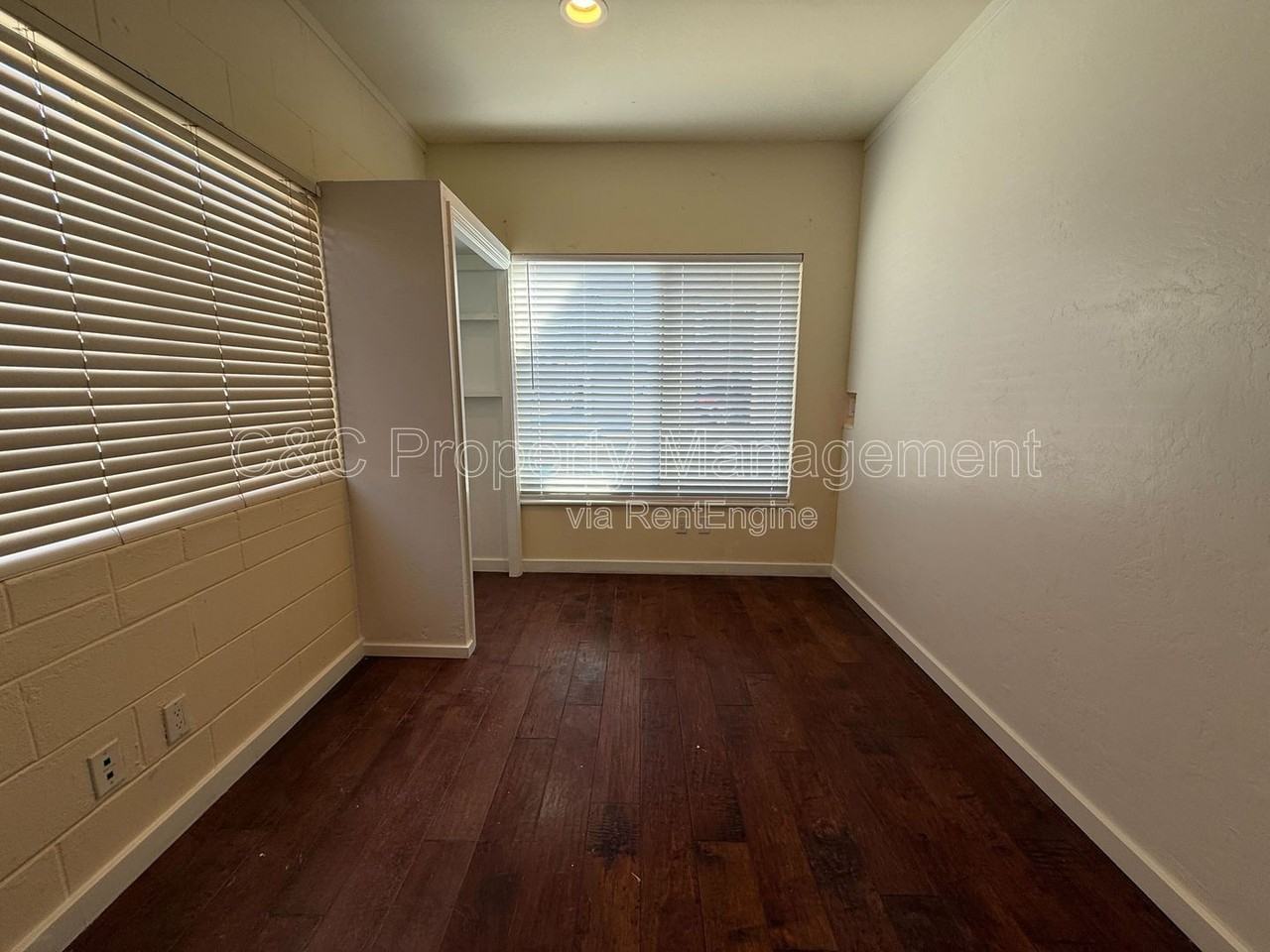 617 Water St #B - Photo 3 of 5