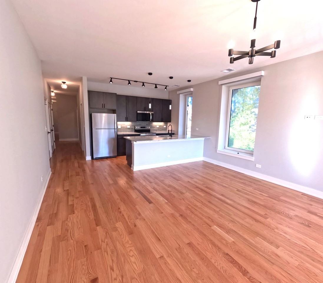 2100 W 18th Place - Photo 3 of 26