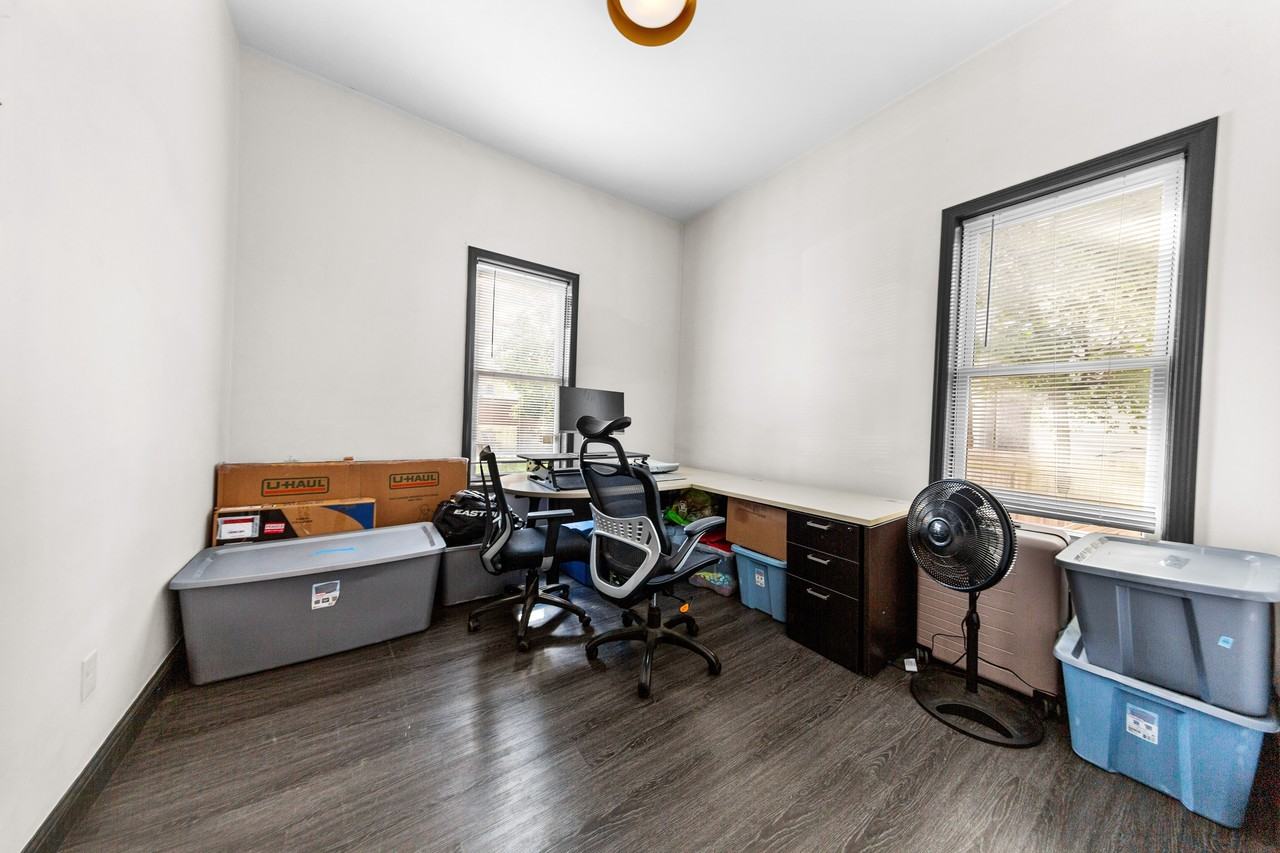 125 Tobey St #1 - Photo 4 of 20