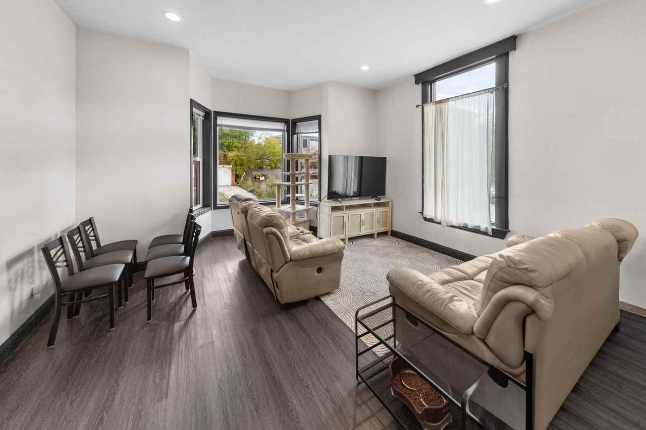 125 Tobey St #1 - Photo 3 of 20