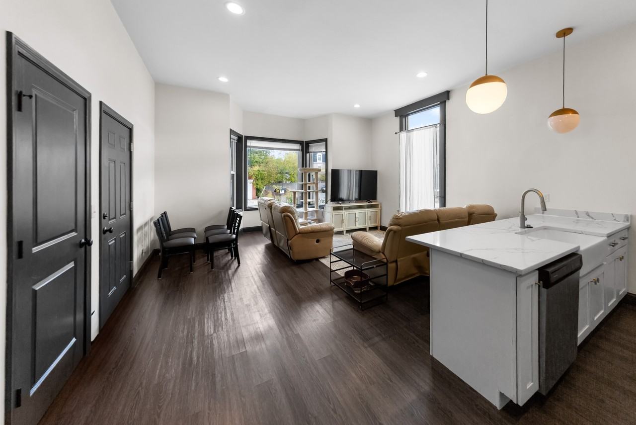 125 Tobey St #1 - Photo 6 of 20