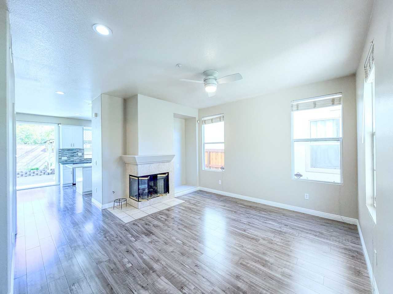 818 Navigator Way - Photo 2 of 33