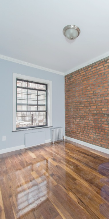 218 E 11th St #1A - Photo 6 of 7