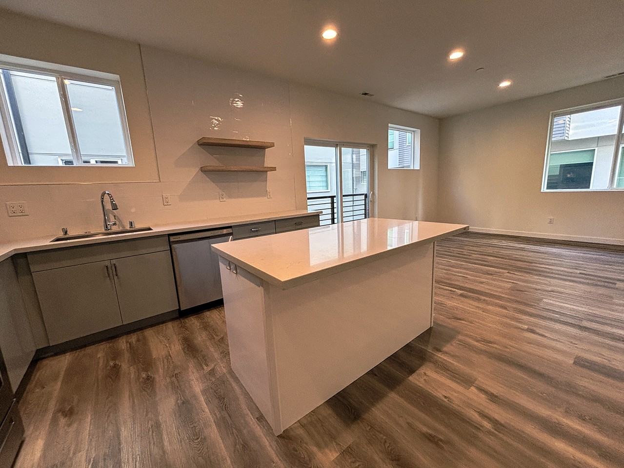 18526 Wallingford Ave N #B - Photo 7 of 28