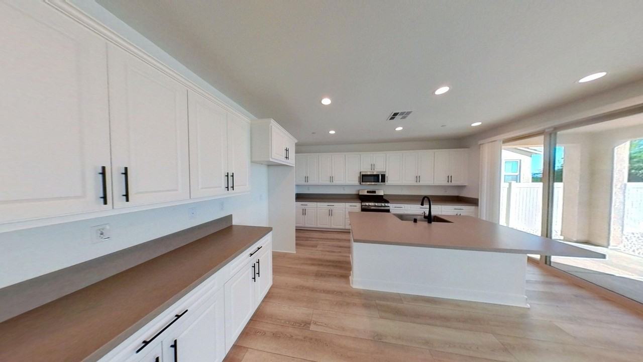 1627 Village Green Way - Photo 7 of 15