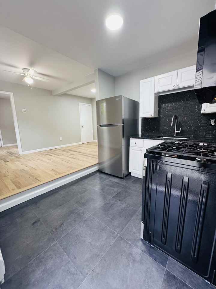 123 Kimberly Ave #3 - Photo 6 of 19