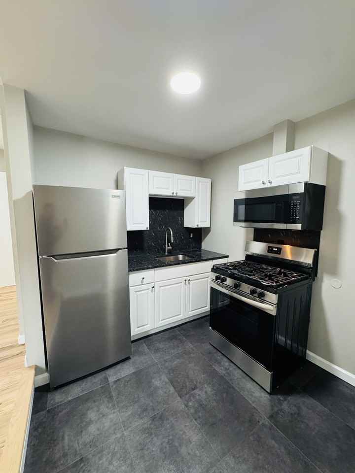 123 Kimberly Ave #3 - Photo 7 of 19