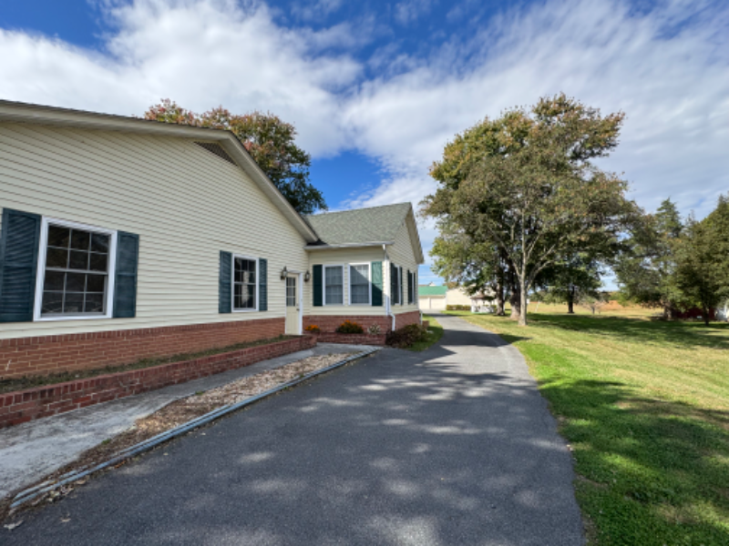 105 West St - Photo 2 of 18