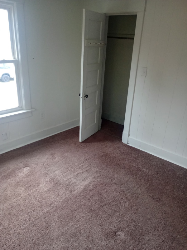 713 Adams Street - Photo 3 of 8