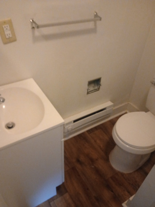 713 Adams Street - Photo 7 of 8