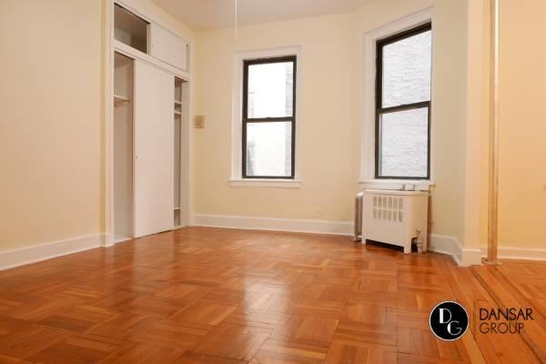 245 W 75th St - Photo 2 of 5