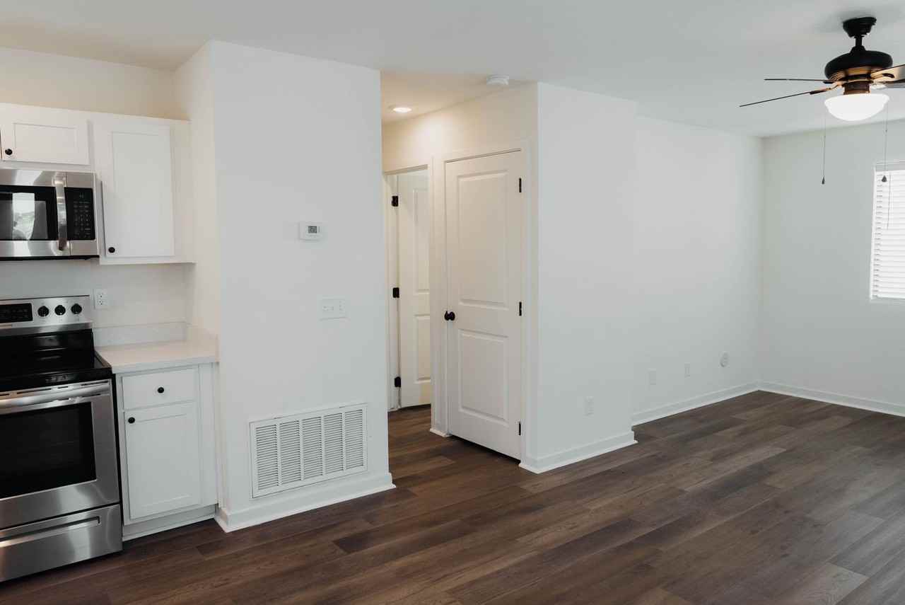 The Chipman Apartments - Photo 4 of 45