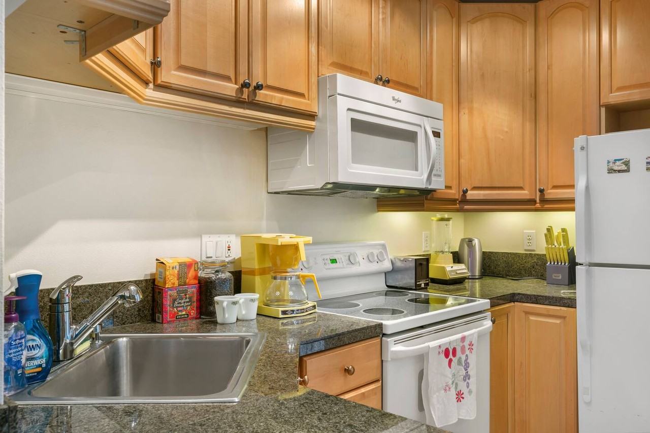 14210 56th Avenue South #NA - Photo 5 of 18