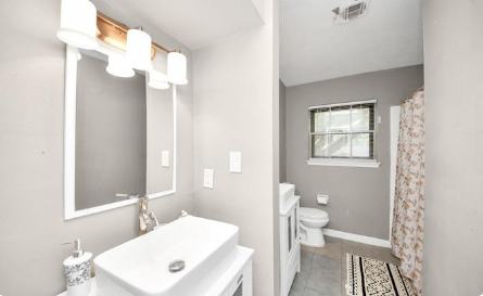 318 Elm St - Photo 5 of 10