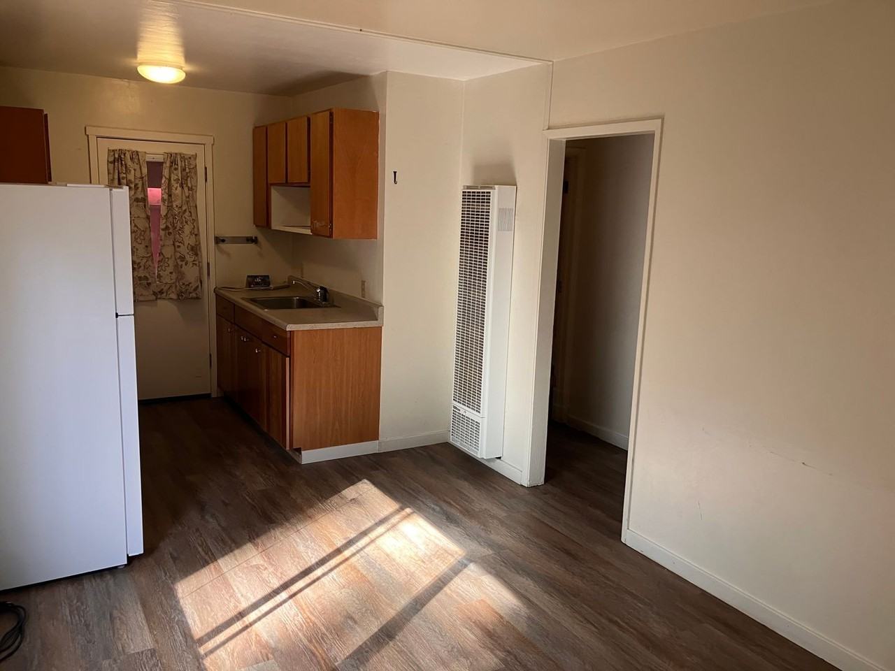 723 James Avenue - Photo 6 of 13