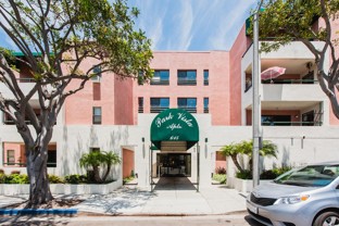 Charming Senior Living in El Segundo - Photo 1 of 1