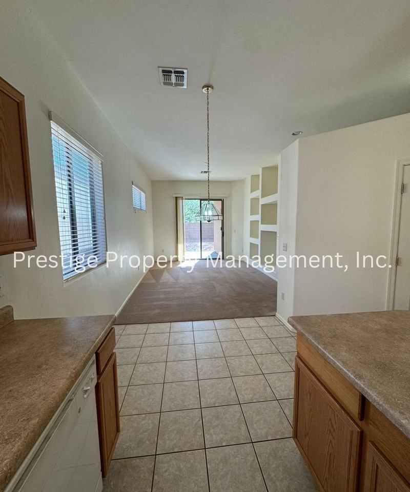 576 East Painted Pueblo Drive - Photo 6 of 29