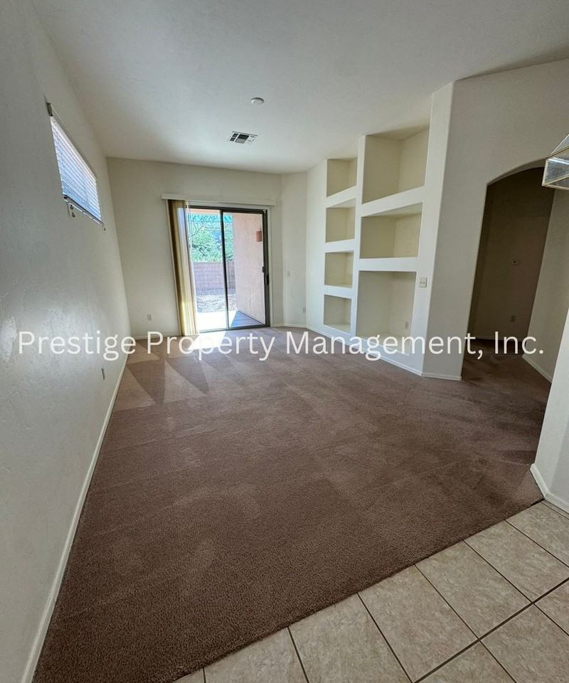 576 East Painted Pueblo Drive - Photo 7 of 29