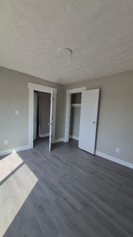 916 Riverview Ter - Photo 5 of 15