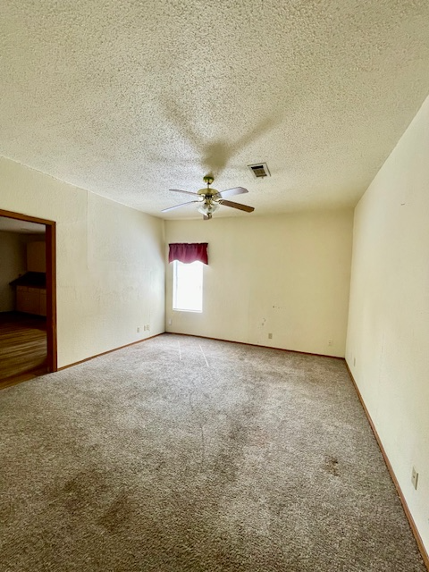 1914 Ross Ave - Photo 4 of 15