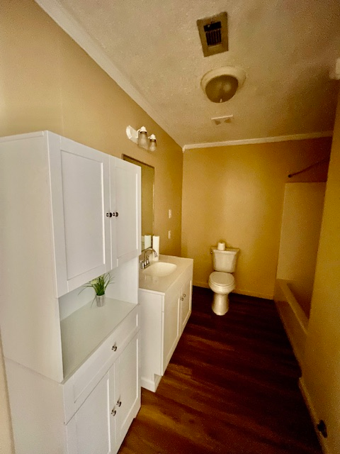 1914 Ross Ave - Photo 7 of 15