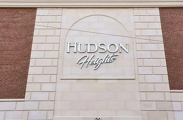 115 37th St #703 - Photo 2 of 2