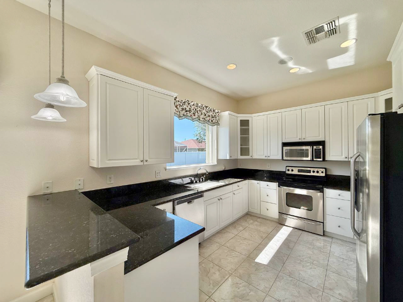 6018 Nw Winfield Dr - Photo 6 of 20