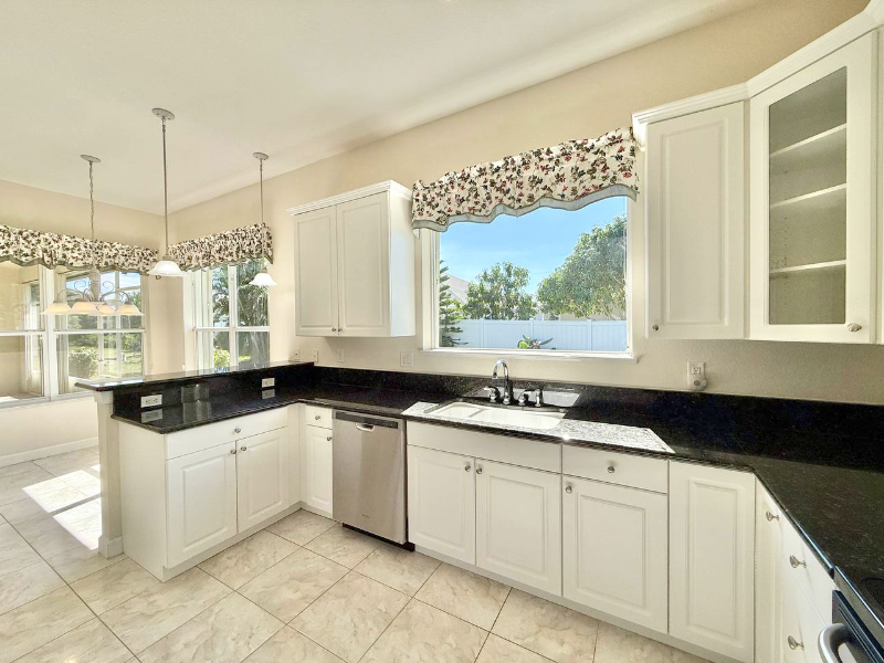 6018 Nw Winfield Dr - Photo 7 of 20