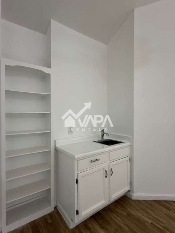 14614 Highland Rdg - Photo 3 of 20