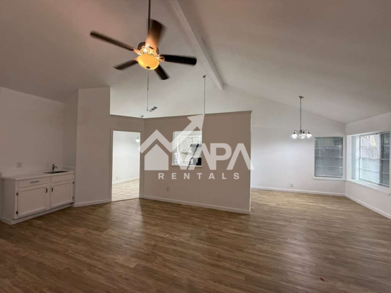 14614 Highland Rdg - Photo 4 of 20