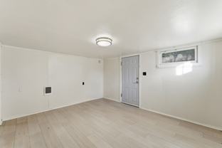 303 Ne Ash Ave #B - Photo 1 of 1