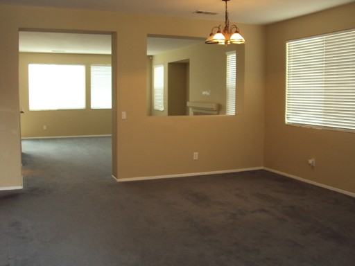 136 Joshua Cir - Photo 2 of 17