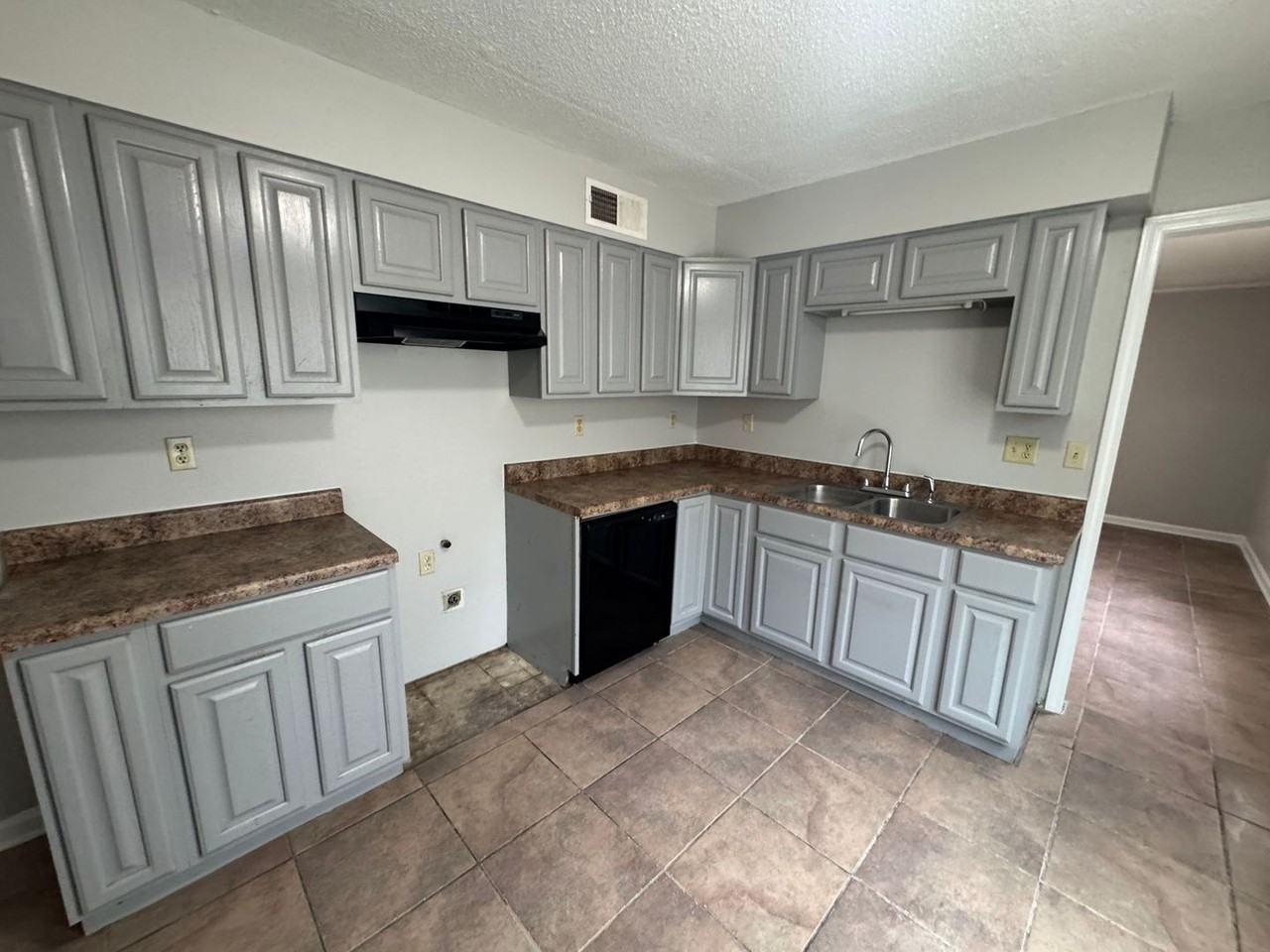 1722 Northfield Drive - Photo 6 of 13