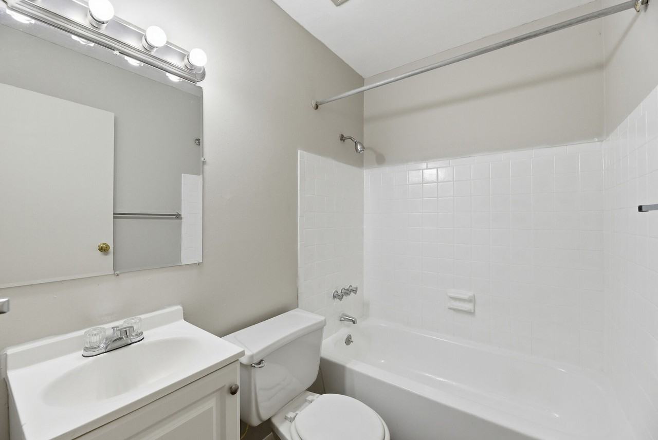 The Reserve at Pin Oak Apartments - Photo 6 of 34