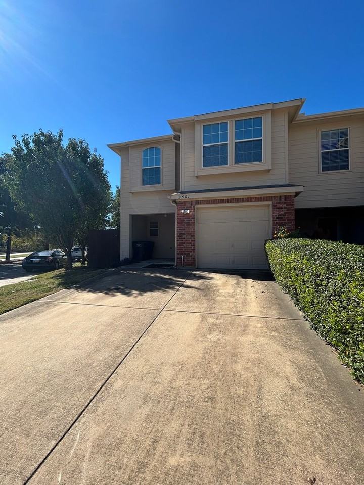 3901 Oceanside Drive - Photo 2 of 50