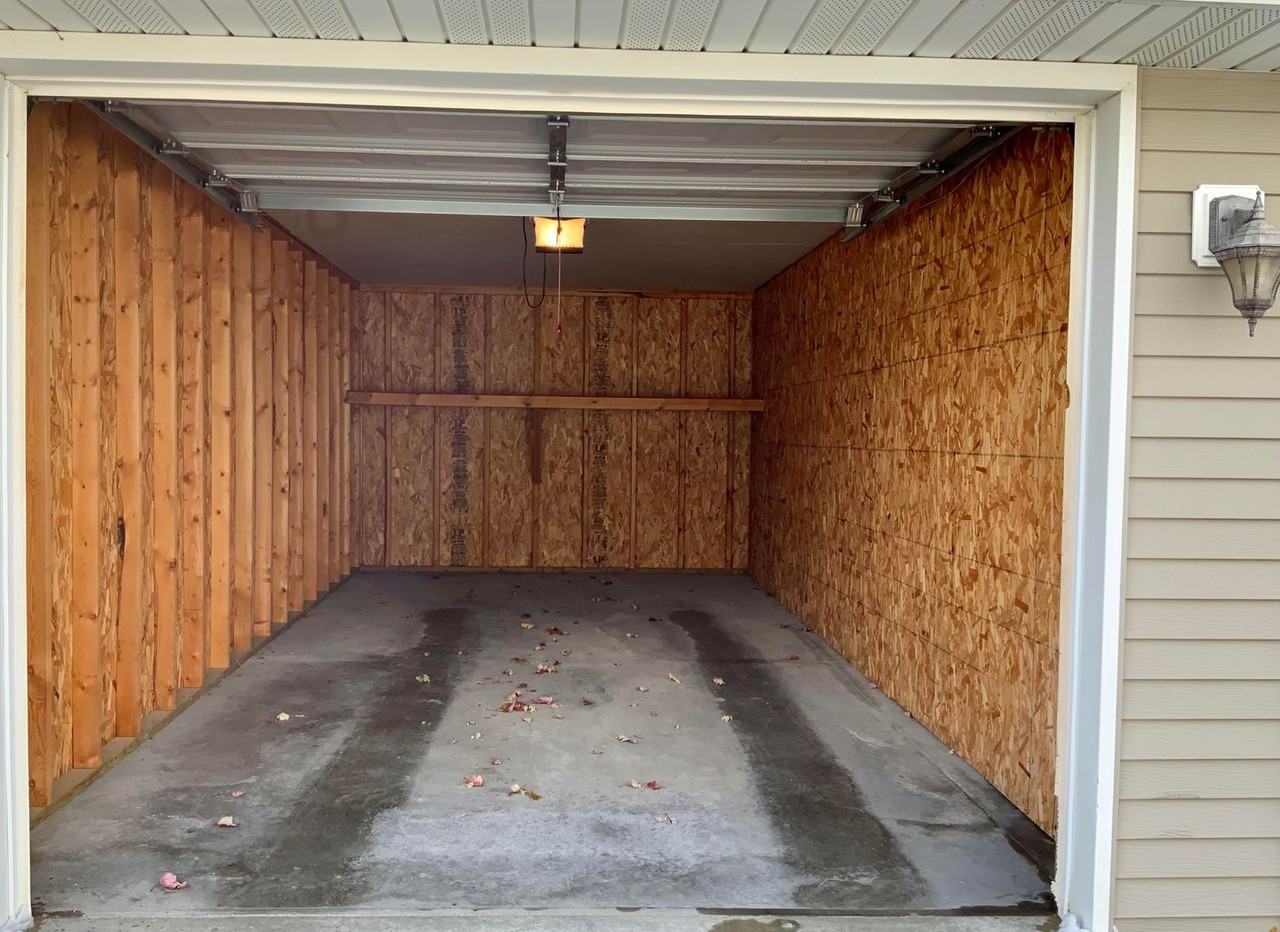 2627 Kent - Photo 3 of 5