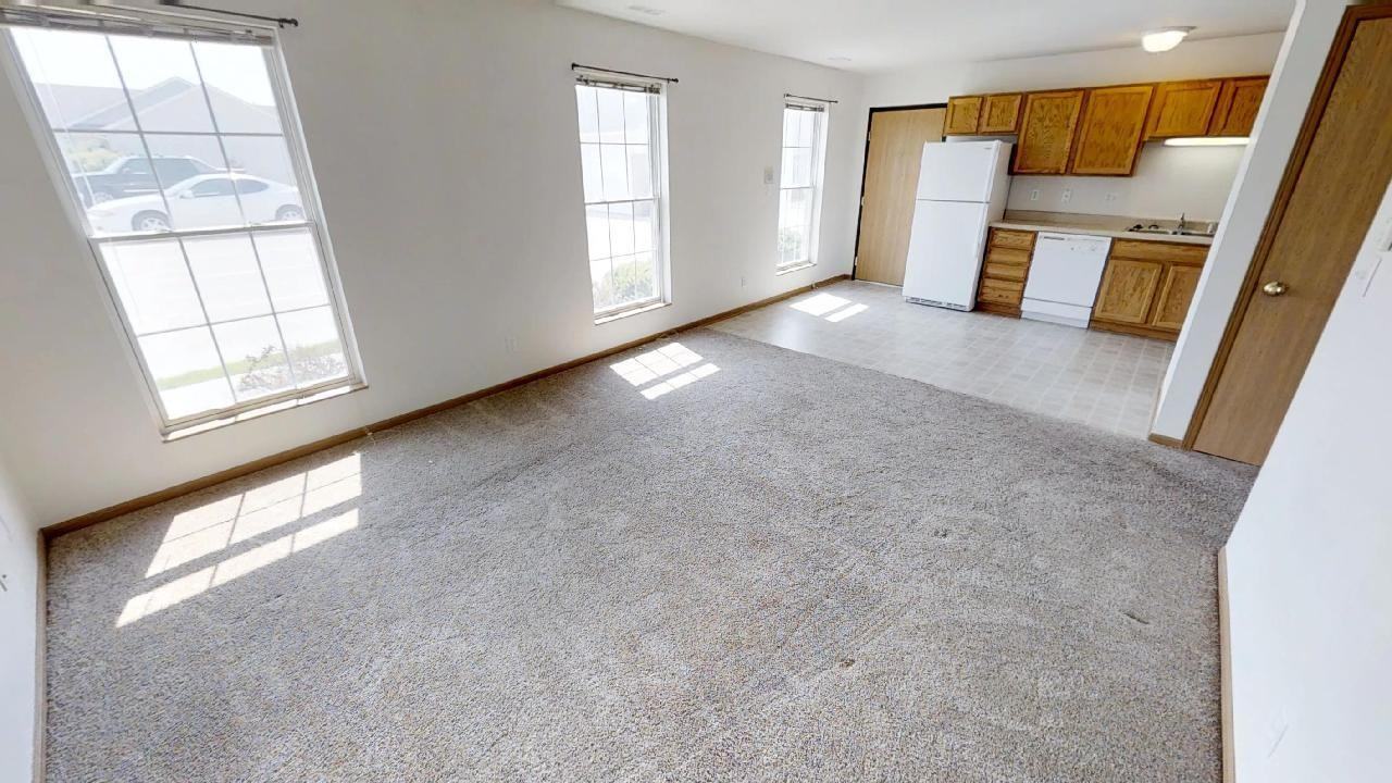 2822 Stange - Photo 3 of 15