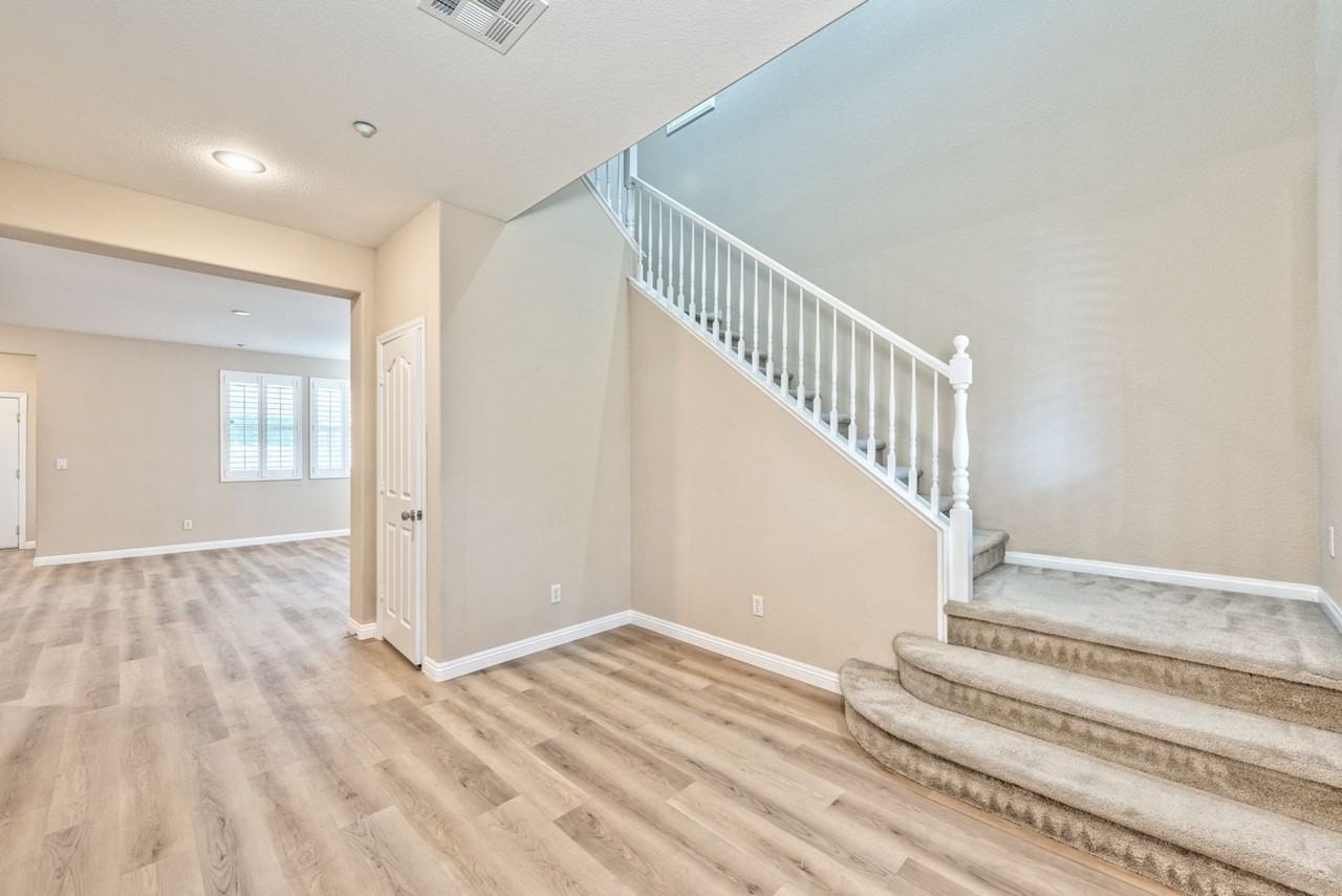 3225 Jevonda Avenue - Photo 2 of 16