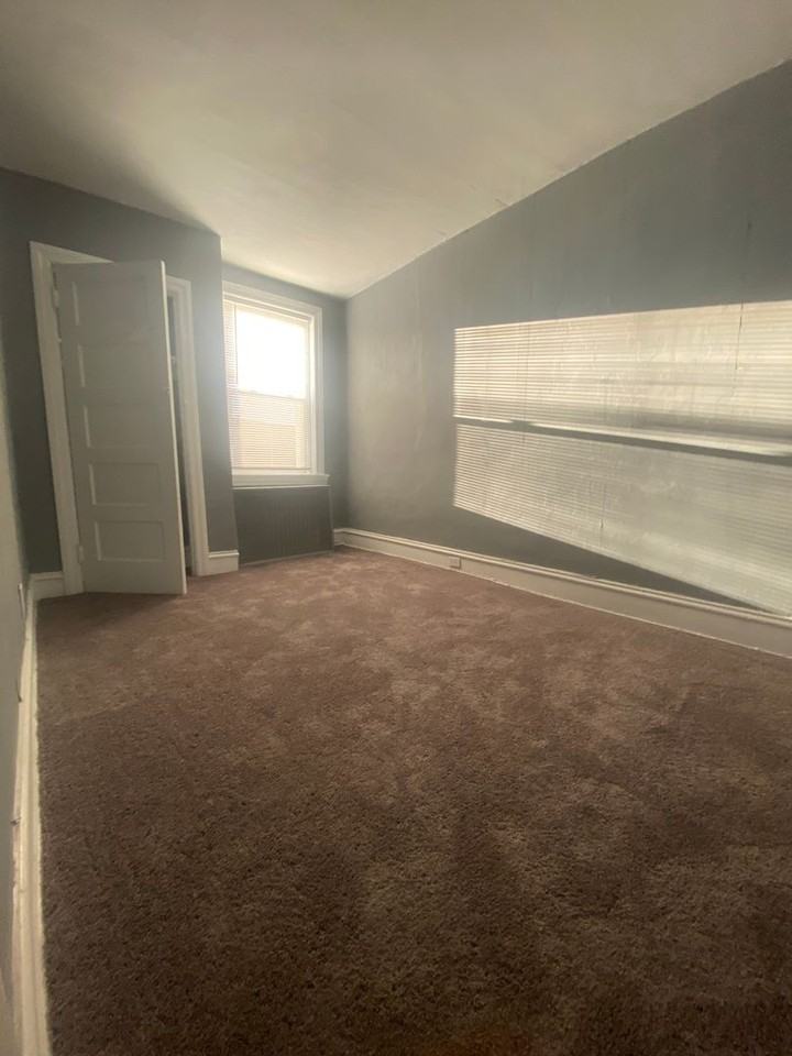 834 Mcdowell Ave - Photo 7 of 23