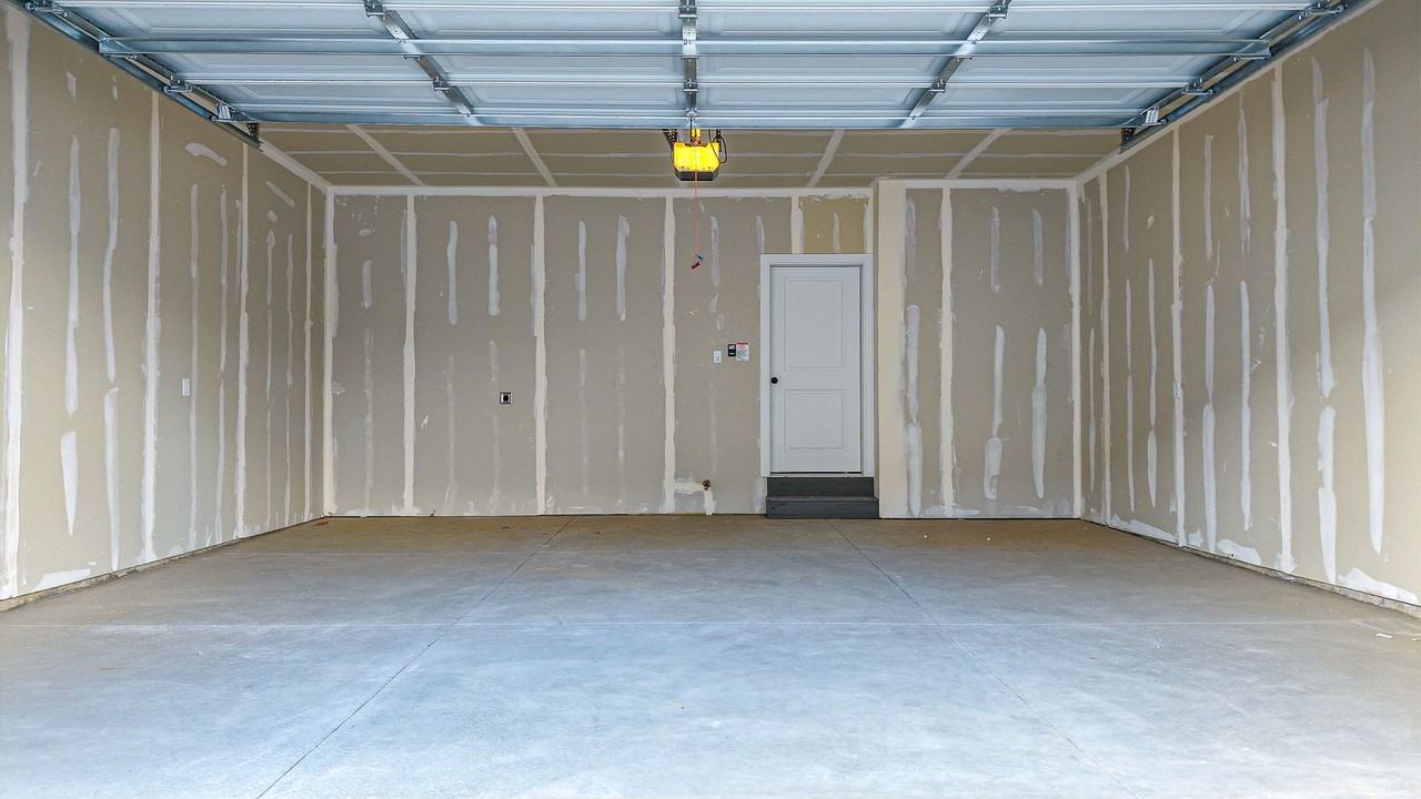 7 S Moonlit Rd - Photo 6 of 50