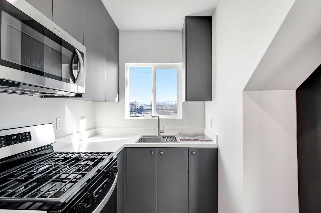 1512 Pennsylvania Avenue #4 - Photo 2 of 17