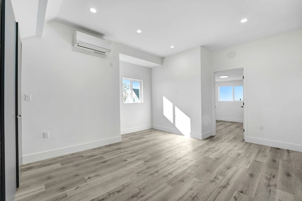 1512 Pennsylvania Avenue #4 - Photo 3 of 17