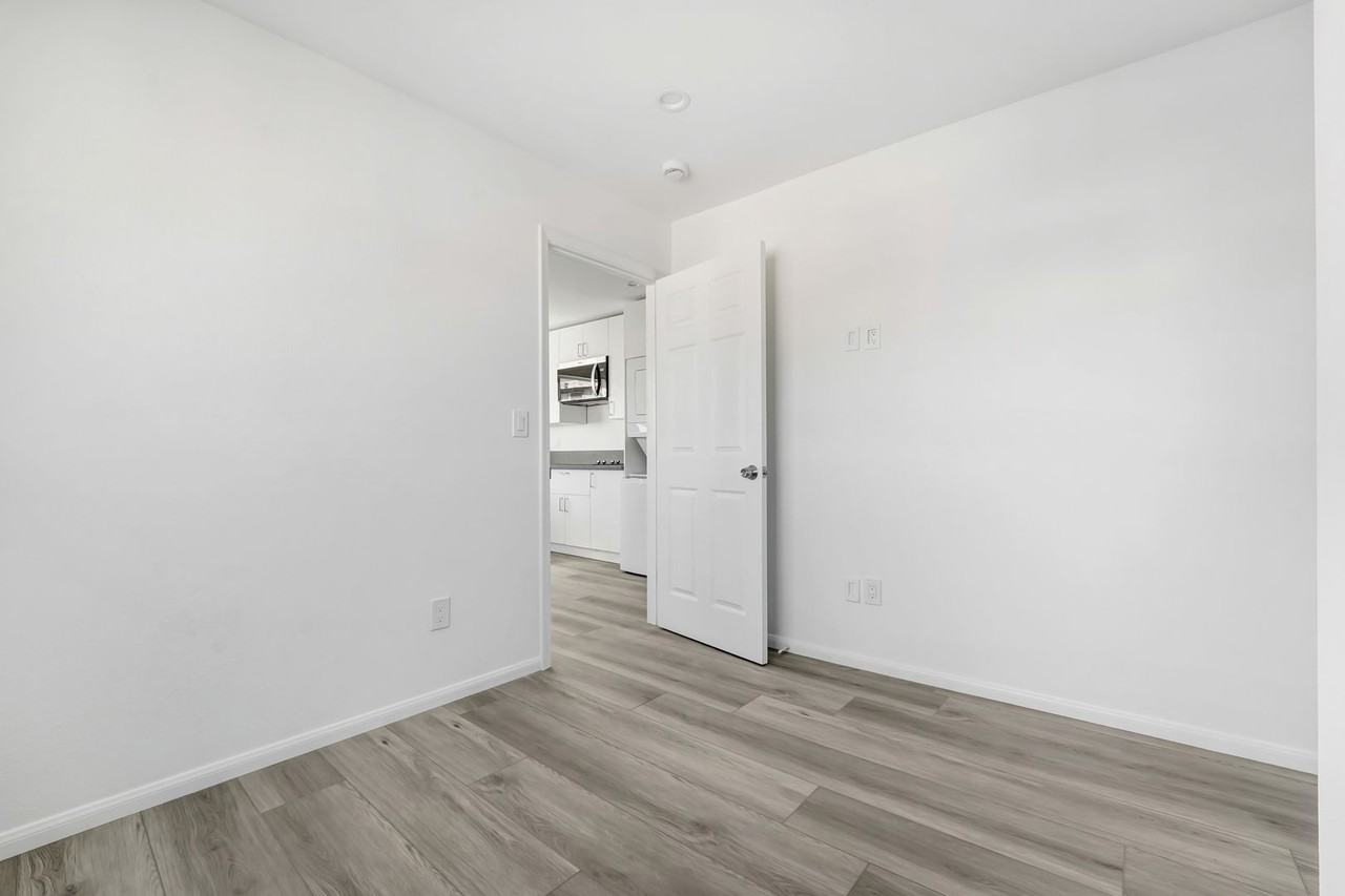 1514 Pennsylvania Ave #5 - Photo 7 of 10