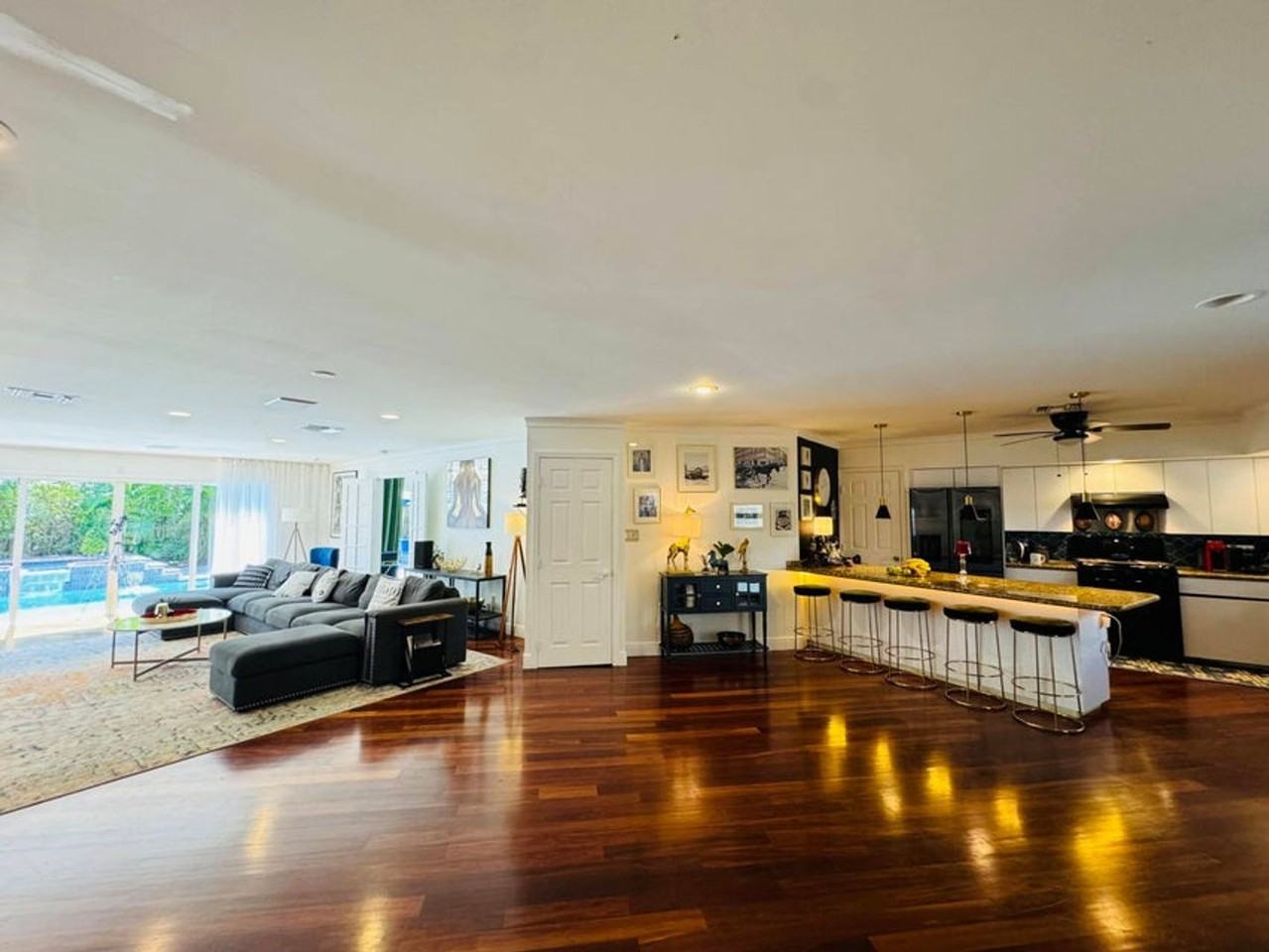 1728 Northeast 40th Street - Photo 2 of 16