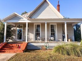 featured image of 117 East Main Street