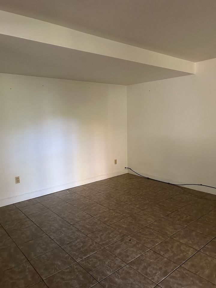 25 Meta Drive - Photo 3 of 12