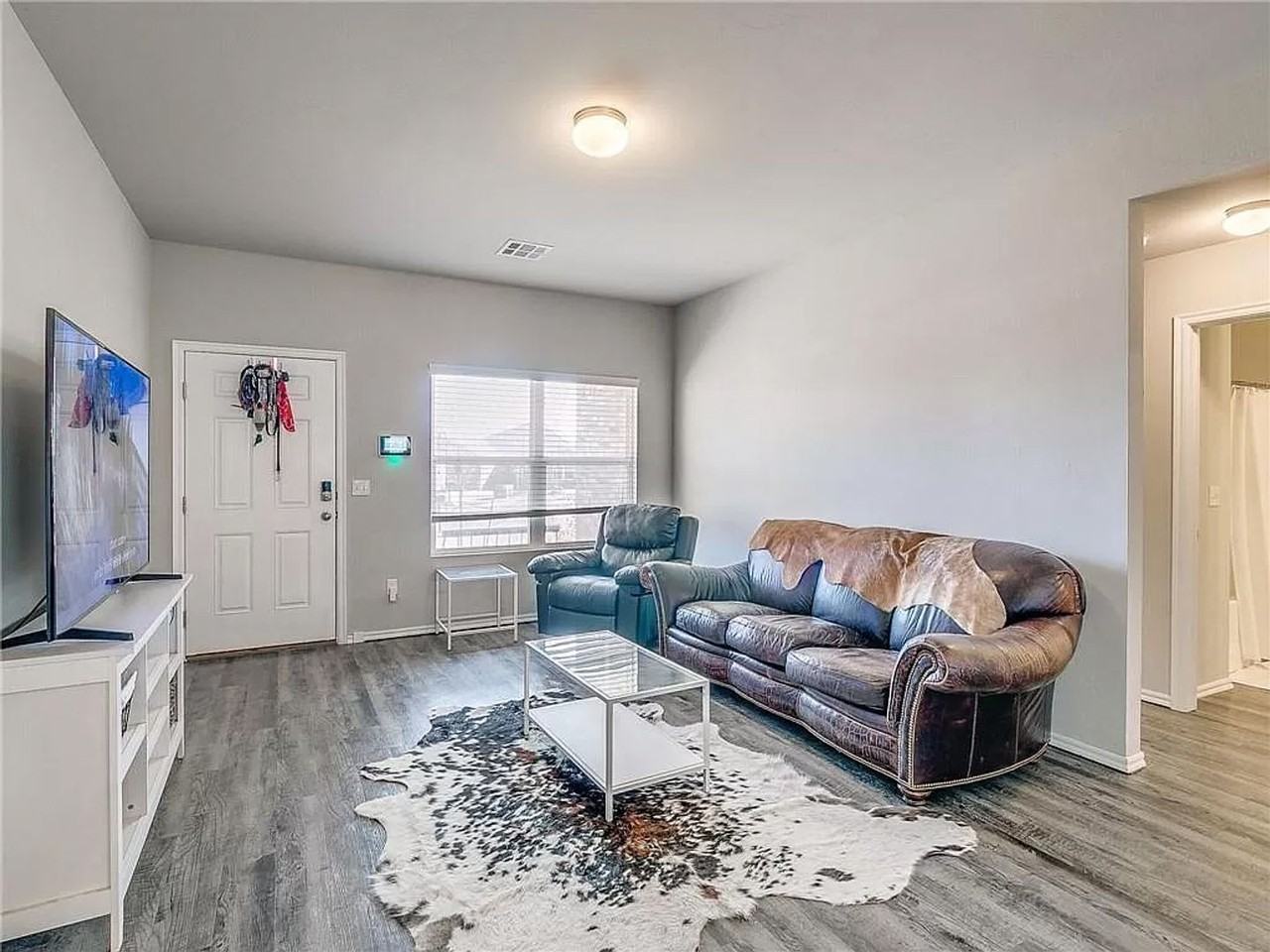 805 Hallow Oak Ct - Photo 2 of 18